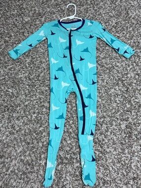Kids Turquoise Ray Print Footed One-Piece Pajamas - Brand: Little Sleepies